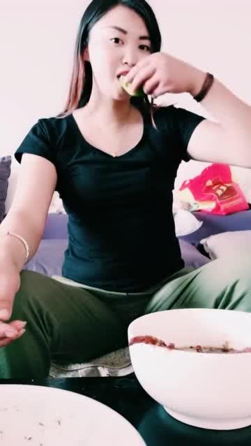 娱乐吃瓜酱躲春,揭秘躲春背后的趣味与智慧